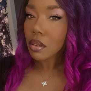 Meet your Posher, Takisha